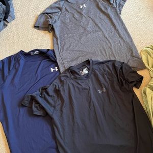 Under Armour Polyester Shirts - M
